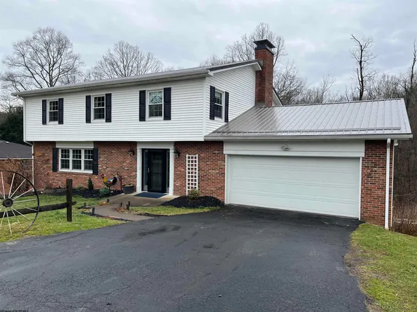 27 Diana Dr E, Fairmont, WV 26554