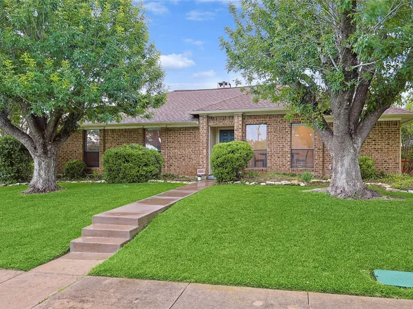 1645 Belltower Dr, Lewisville, TX 75067