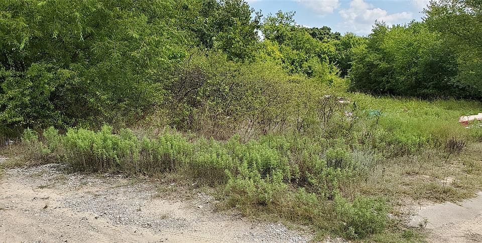 2nd image of 213 S Merrimac St Lot 3