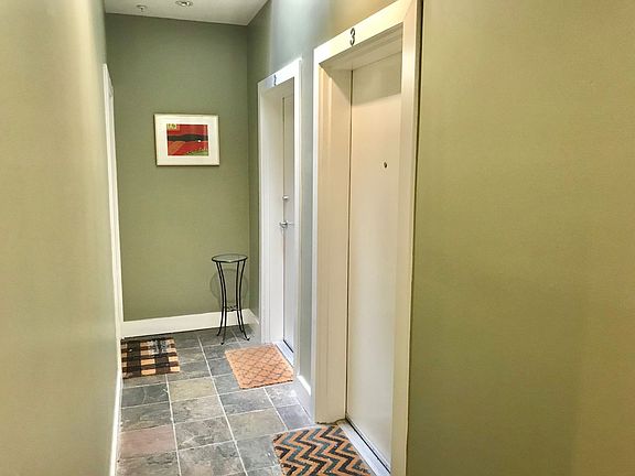 3rd image of 814 Hayes St #3