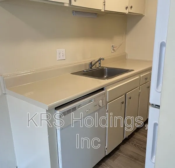 1229 Nelson St #A — Photo 8