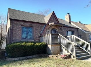 9236 S Trumbull Ave, Evergreen Park, IL