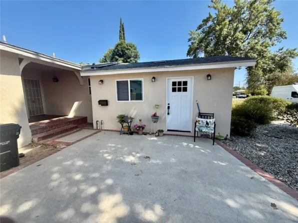 7513 Topeka Dr, Reseda, CA 91335