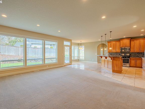 3rd image of 735 NW 24th Ave