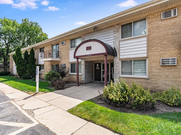 5740 Concord Ln Unit 1, Clarendon Hills, IL 60514
