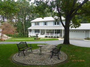 3874 McNaughton Hills Dr, Middleville, MI 49333