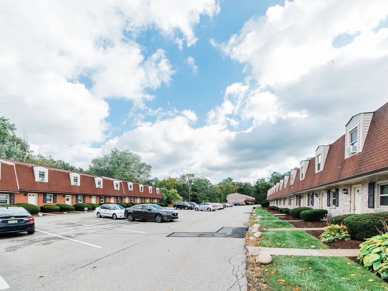 Starboard Villa Townhomes — Photo 2