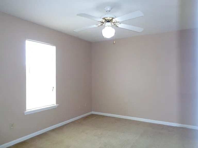 6118 Vinnie Dr — Photo 9