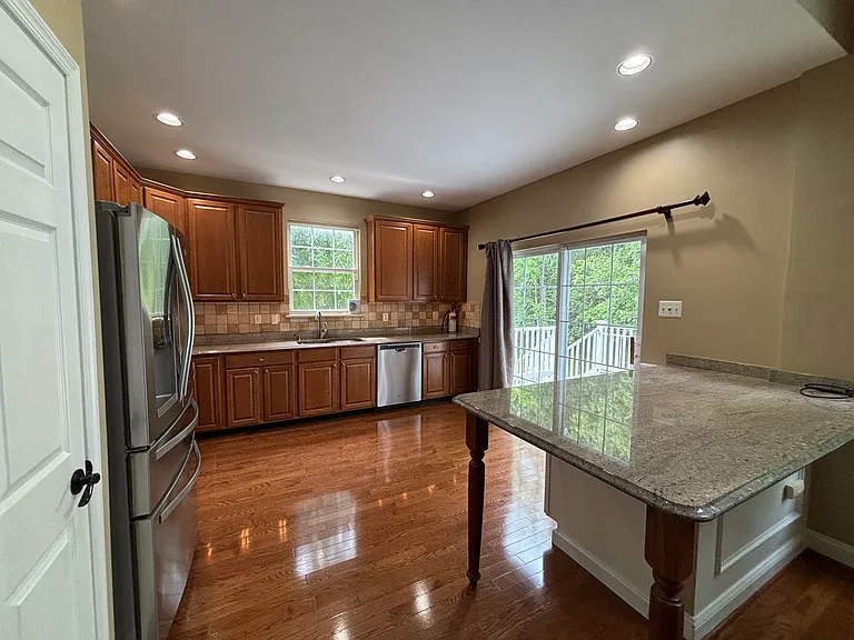 48 Weaver Dr #48 — Photo 8