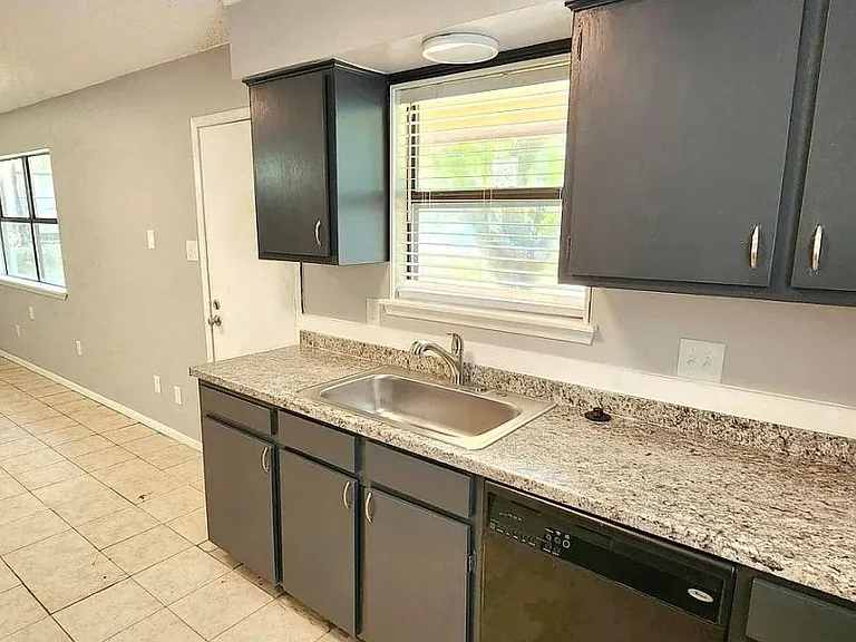822 Lakeview Rdg — Photo 6