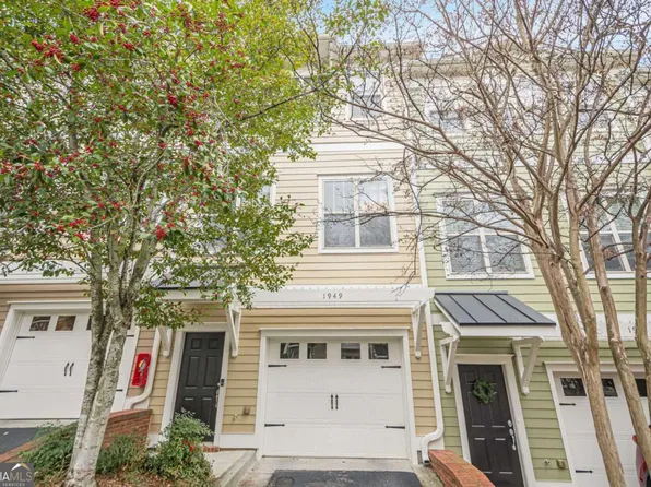 1949 Sterling Oaks Cir #13, Atlanta, GA 30319