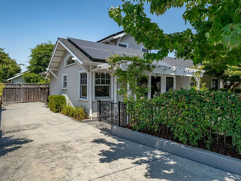 2525 Gail Pl — Photo 44
