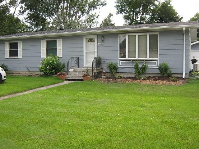 1st image of 608 4th St NE
