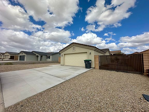 4th image of 6100 S Tenderfoot Ln