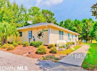 5652 Dee St #A, Gulf Shores, AL 36542