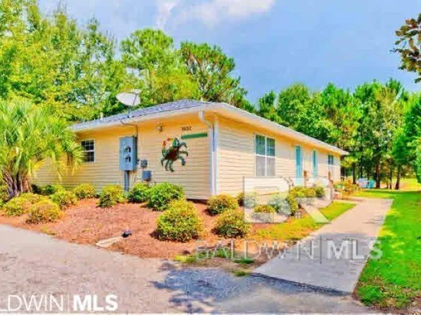 5652 Dee St #A, Gulf Shores, AL 36542