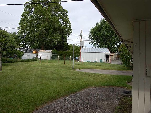 3rd image of 2408 Torbett St