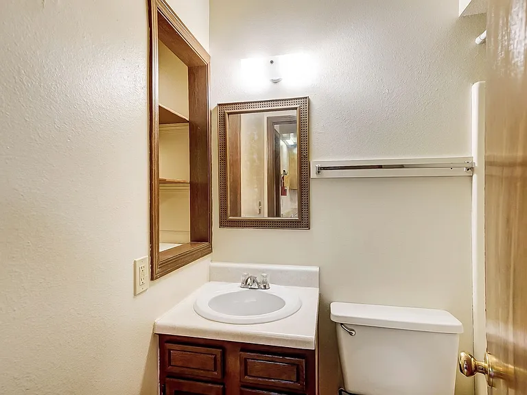 517 E Reed Ave — Photo 10