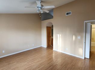 2049 Hastings Dr, Los Banos, CA 93635