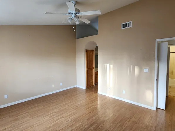 2049 Hastings Dr, Los Banos, CA 93635