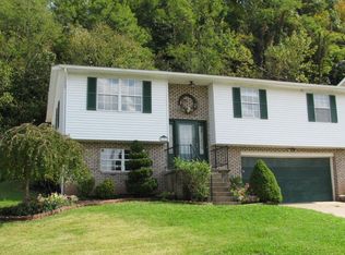 37 Janette Dr, Poca, WV 25159