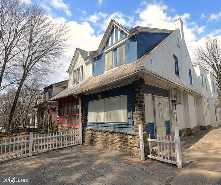 1st image of 4828 Roosevelt Blvd