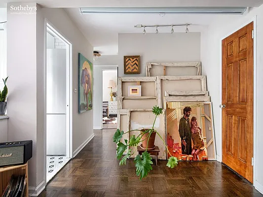 Sold by Sotheby's International Realty | media 7
