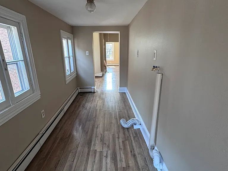11 W 3rd St #2 — Photo 2