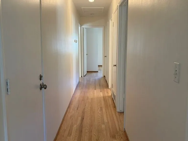 430 S Bayview Ave — Photo 6