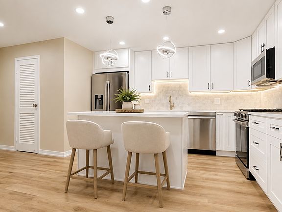 4th image of 8815 W Golf Rd APT 8F