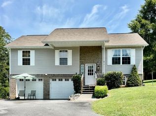 2535 Grotto Ln, Sevierville, TN 37876
