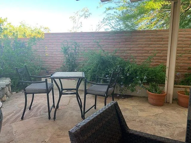 N Placita Roanoke — Photo 17