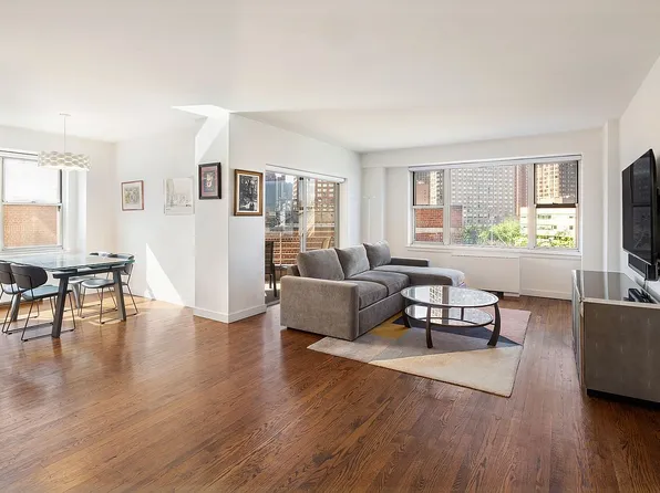 200 E End Ave APT 7B, New York, NY 10128