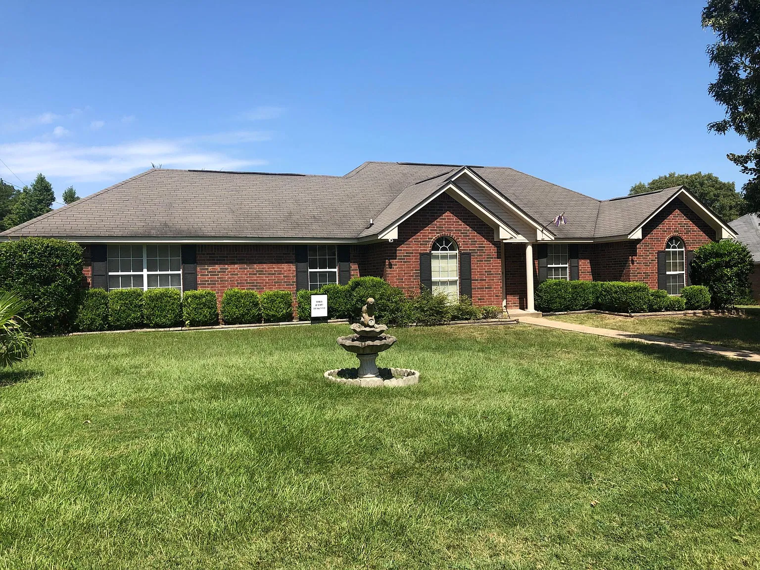 3 bed, 1696 sqft, $1,725 — Photo 1