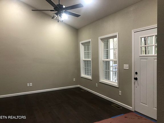 3rd image of 1118 Whispering Pine Ln