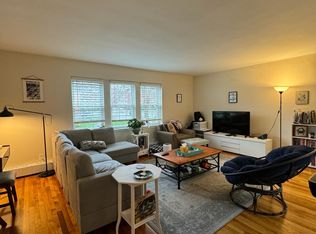 31 Hammond Pond Pkwy APT 2, Newton, MA 02467