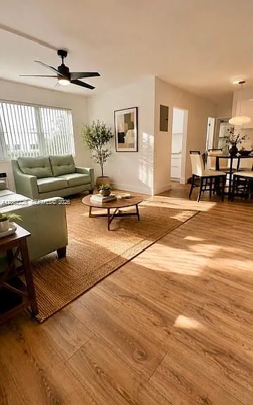 700 Bayshore Dr #17 — Photo 2