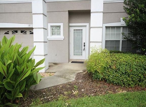 3rd image of 1911 Oak Grove Chase Dr
