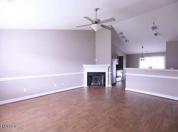 4th image of 2532 Saddleback Dr #B