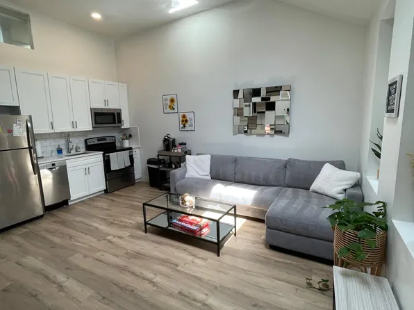 355 New York Ave Suite 6, Huntington, NY 11743