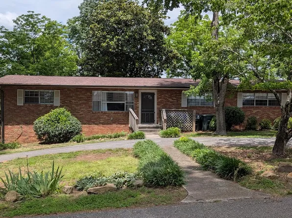 319 Walsh Rd APT B, Chattanooga, TN 37405