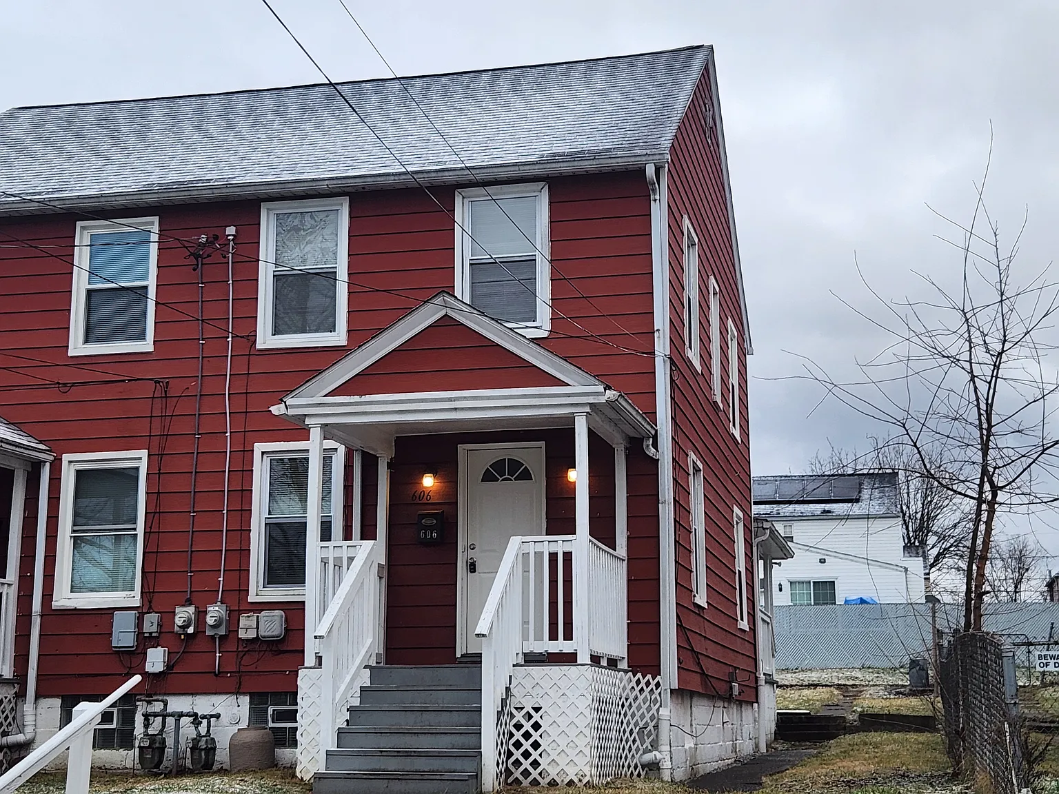 606 Farnsworth Ave photo 1