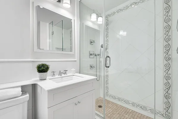 Sold by Compass | media 10