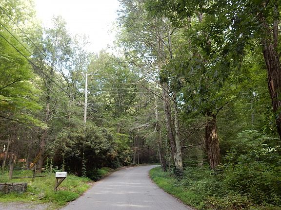 5th image of 103 Dogwood Dr