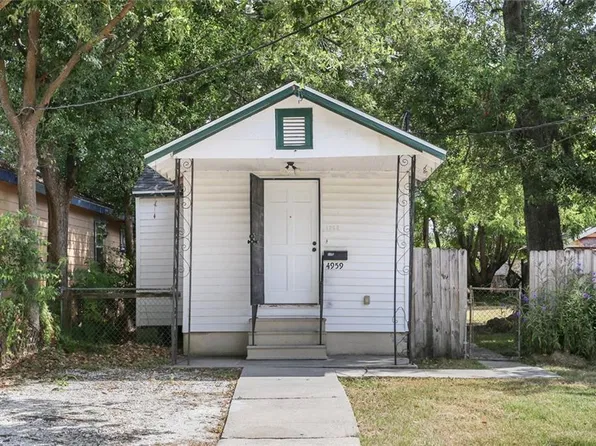 4959 Demontluzin St, New Orleans, LA 70122