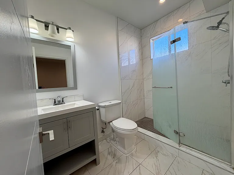 22425 Del Valle St #3 — Photo 13