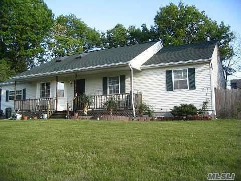 FRONT OF HOUSE