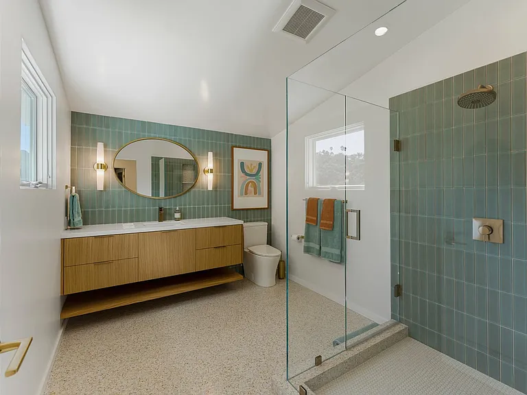 1057 Monte Dr — Photo 8