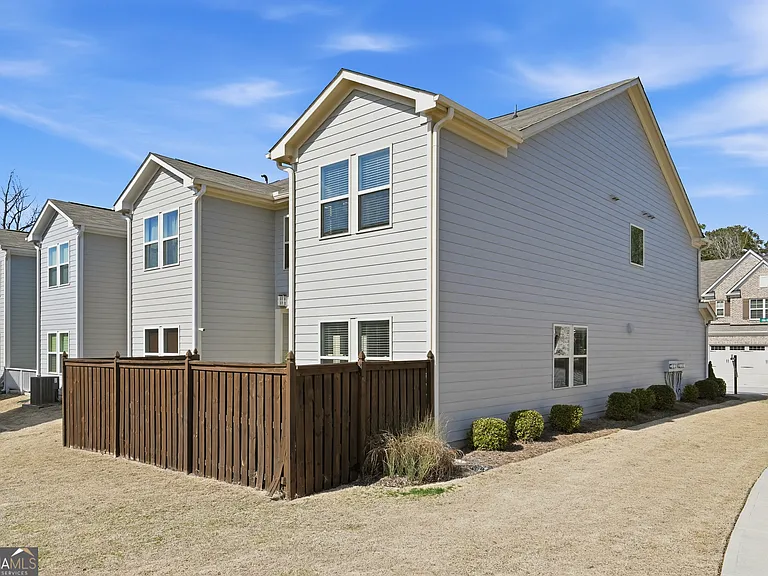 504 Elm Bluff Way — Photo 30