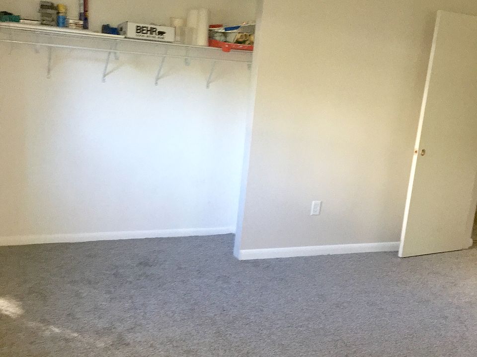 Master bed Closet